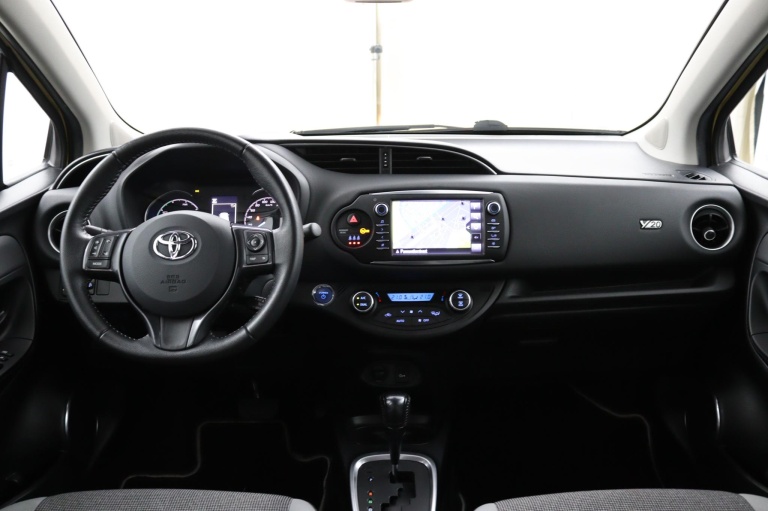 Toyota Yaris - 1.5 Hybrid Y20 11