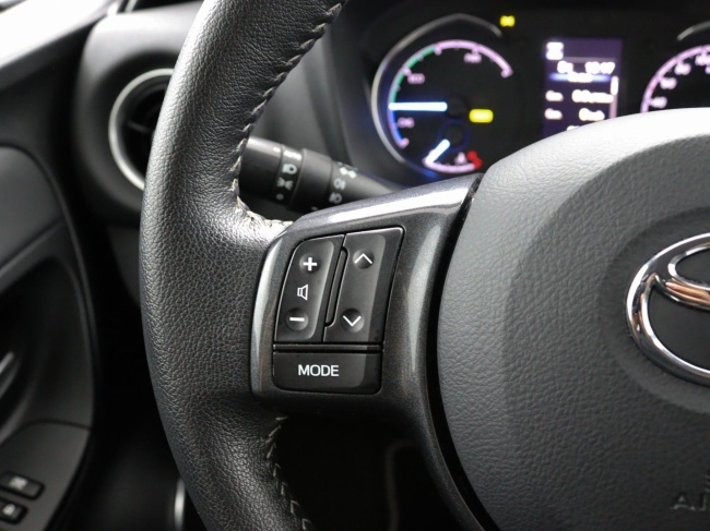 Toyota Yaris - 1.5 Hybrid Y20