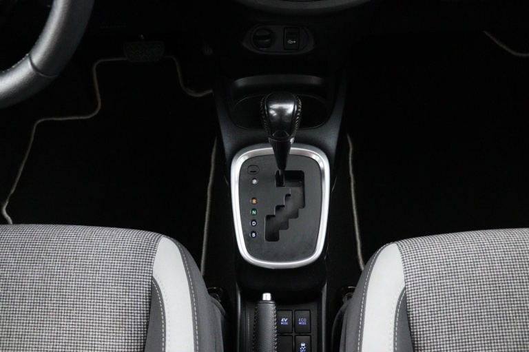 Toyota Yaris - 1.5 Hybrid Y20 24