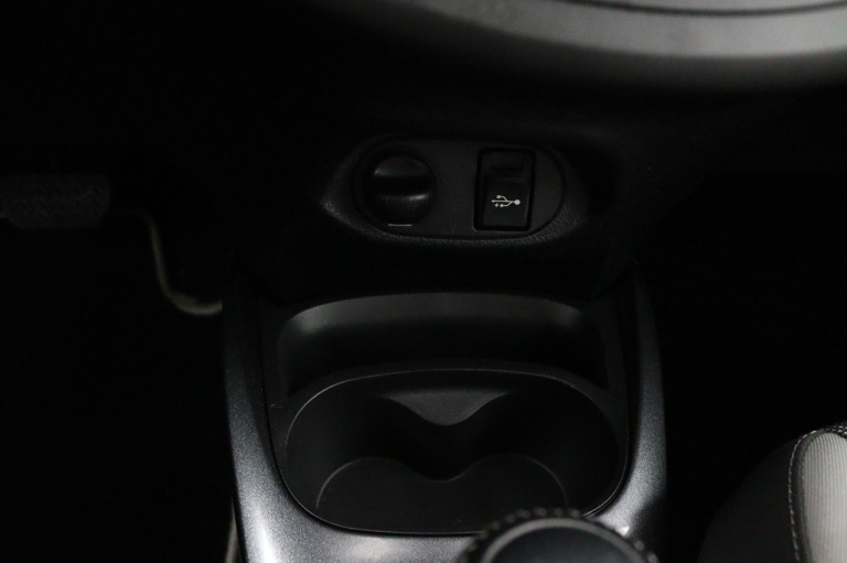 Toyota Yaris - 1.5 Hybrid Y20 37