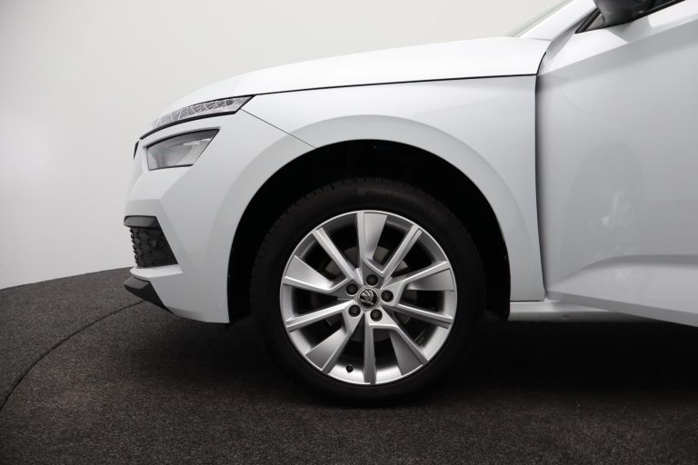 Skoda Kamiq - 1.0 TSI Sport Business 16