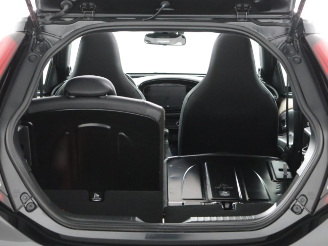 Toyota Aygo X - 1.0 VVT-i MT Premium