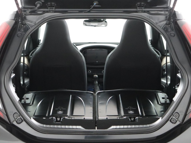 Toyota Aygo X - 1.0 VVT-i MT Premium