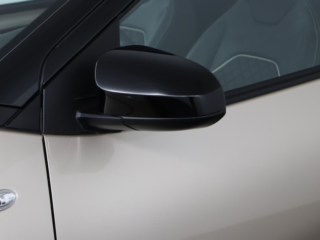 Toyota Aygo X - 1.0 VVT-i MT Premium