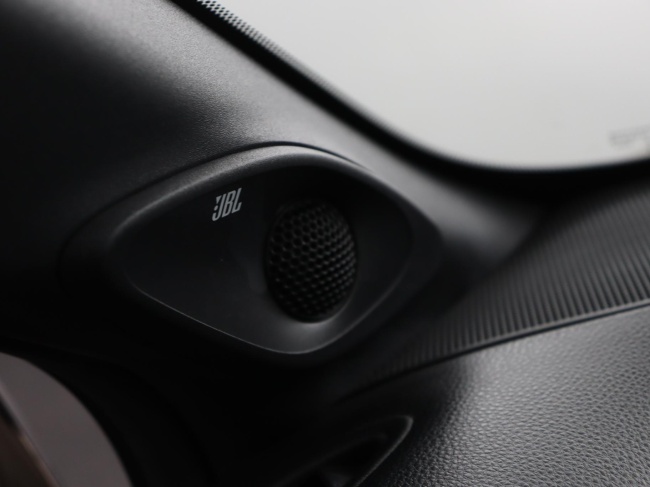 Toyota Aygo X - 1.0 VVT-i MT Premium