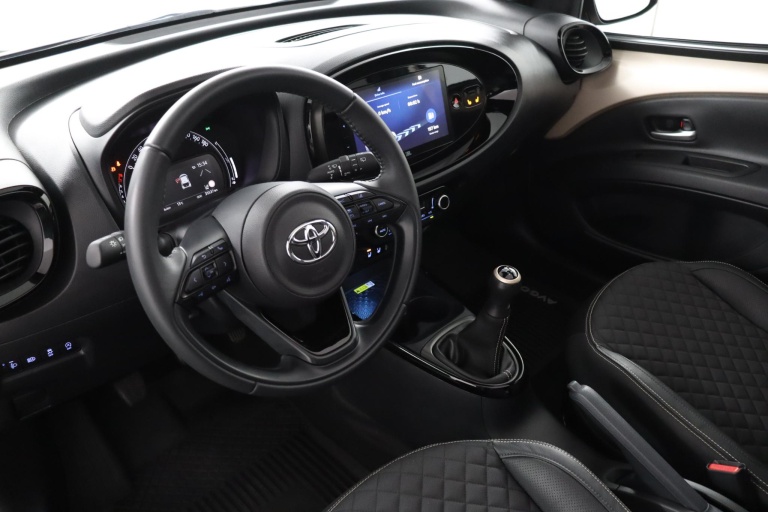 Toyota Aygo X - 1.0 VVT-i MT Premium 49