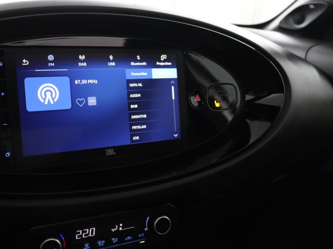 Toyota Aygo X - 1.0 VVT-i MT Premium