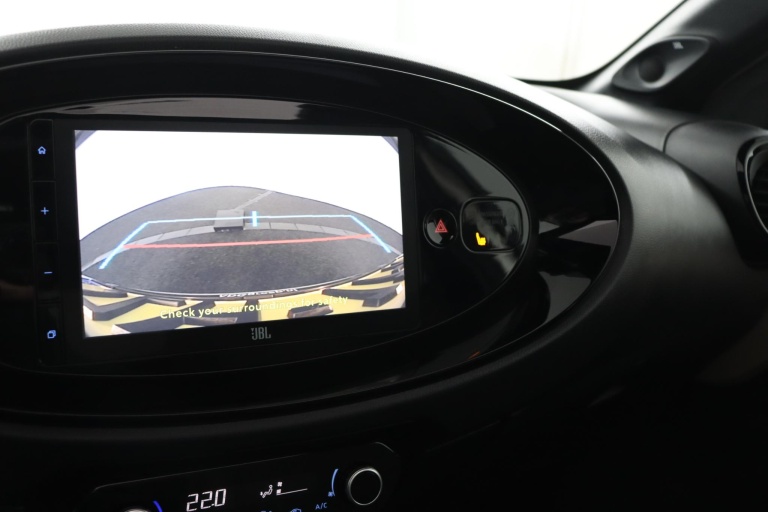 Toyota Aygo X - 1.0 VVT-i MT Premium 9