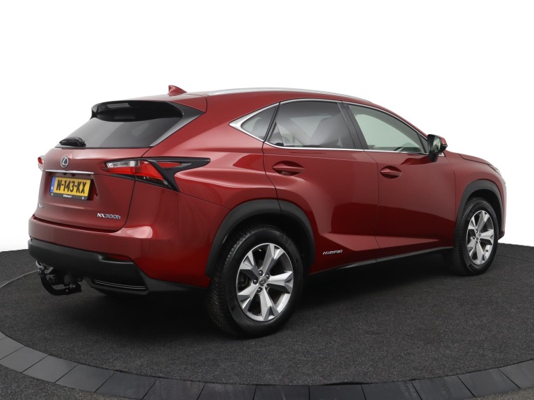 Lexus NX - 300h AWD President Line 2