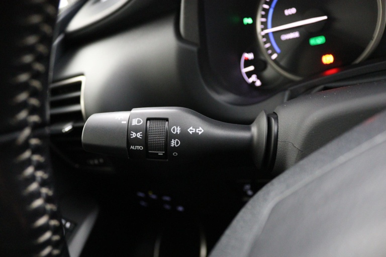 Lexus NX - 300h AWD President Line 30