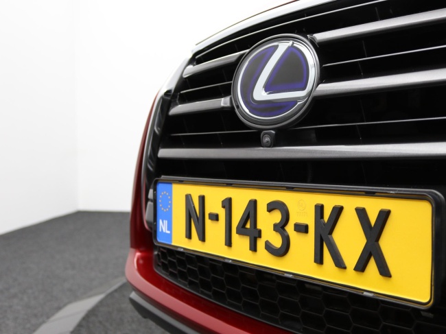 Lexus NX - 300h AWD President Line