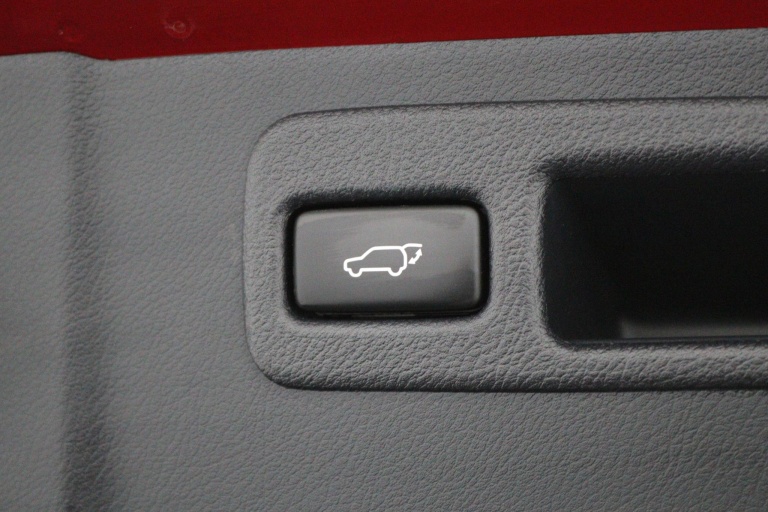 Lexus NX - 300h AWD President Line 43