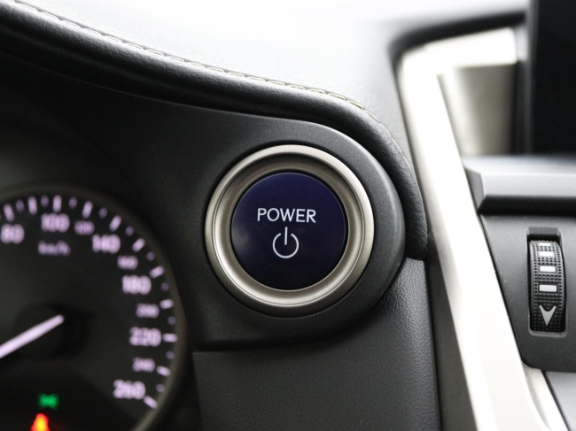 Lexus NX - 300h AWD President Line