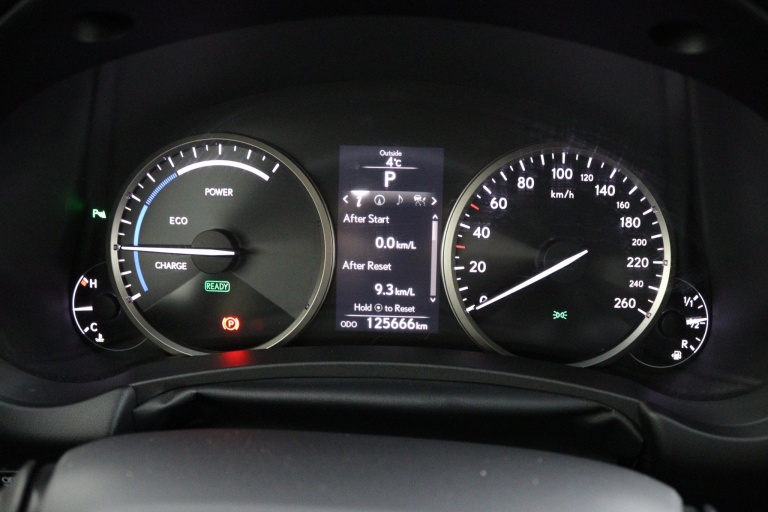 Lexus NX - 300h AWD President Line 6