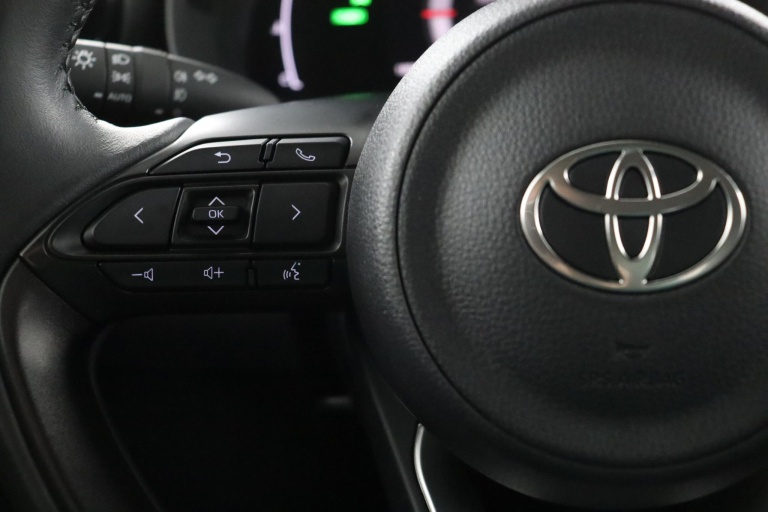 Toyota Yaris Cross - 1.5 Hybrid 115 Active 19