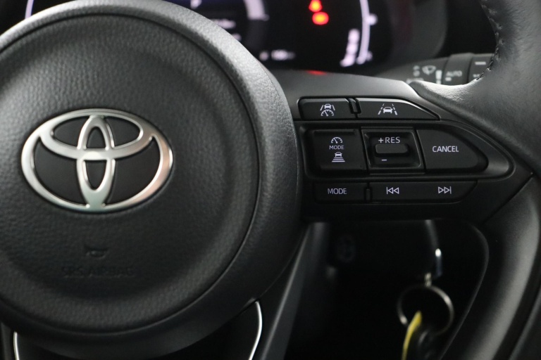 Toyota Yaris Cross - 1.5 Hybrid 115 Active 21