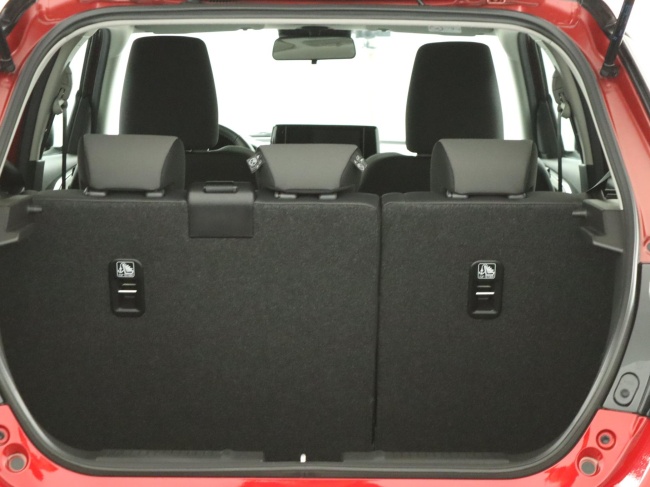 Suzuki Swift - 1.2 Style Smart Hybrid