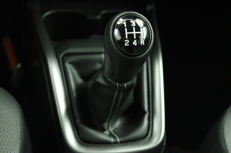 Suzuki Swift - 1.2 Style Smart Hybrid 27