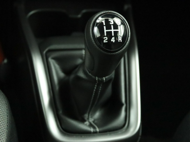 Suzuki Swift - 1.2 Style Smart Hybrid