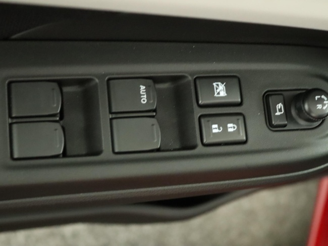 Suzuki Swift - 1.2 Style Smart Hybrid