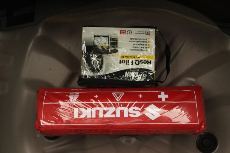 Suzuki Swift - 1.2 Style Smart Hybrid 35