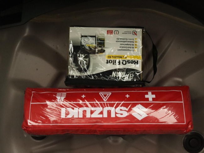 Suzuki Swift - 1.2 Style Smart Hybrid