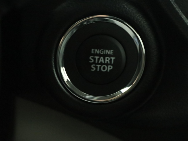 Suzuki Swift - 1.2 Style Smart Hybrid