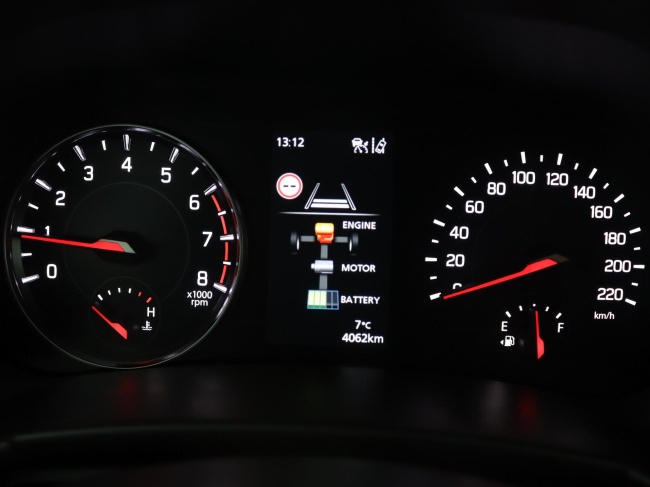 Suzuki Swift - 1.2 Style Smart Hybrid