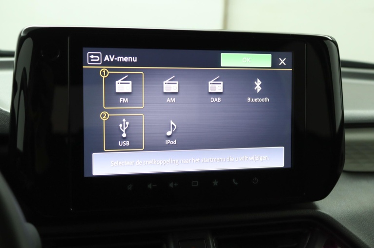 Suzuki Swift - 1.2 Style Smart Hybrid 69