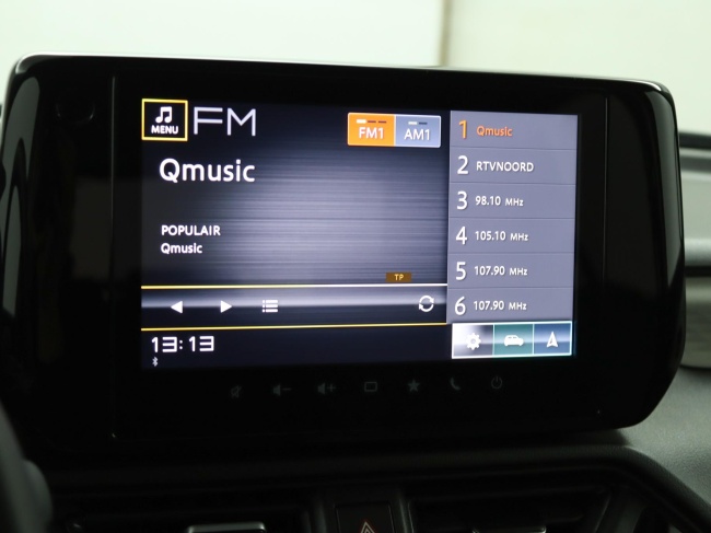 Suzuki Swift - 1.2 Style Smart Hybrid