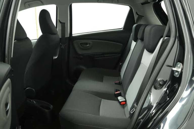 Toyota Yaris - 1.5 VVT-i Active 18