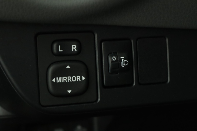 Toyota Yaris - 1.5 VVT-i Active 29