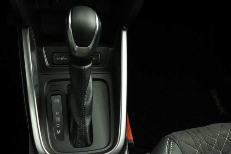 Suzuki Vitara - 1.5 Hybrid Style 27