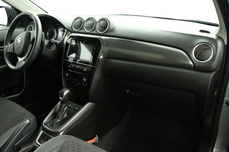 Suzuki Vitara - 1.5 Hybrid Style 43