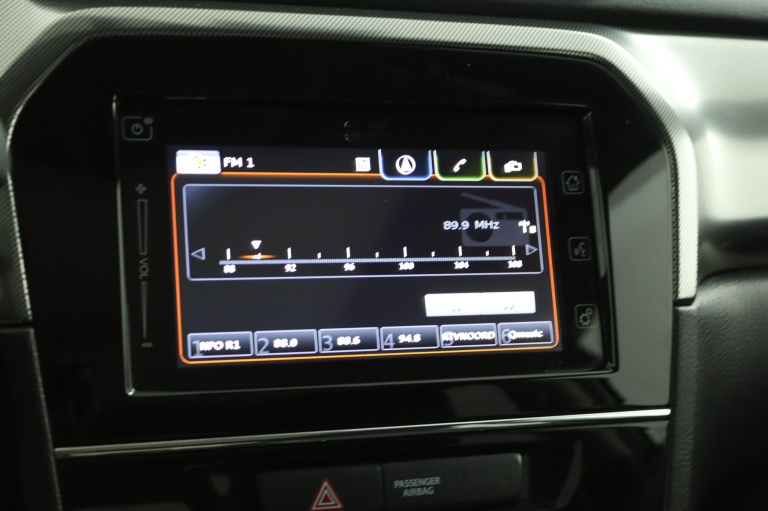 Suzuki Vitara - 1.5 Hybrid Style 8