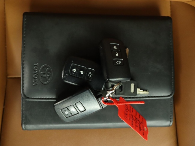 Toyota RAV4 - 2.5 Hybrid AWD Executive Business