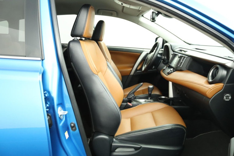 Toyota RAV4 - 2.5 Hybrid AWD Executive Business 22