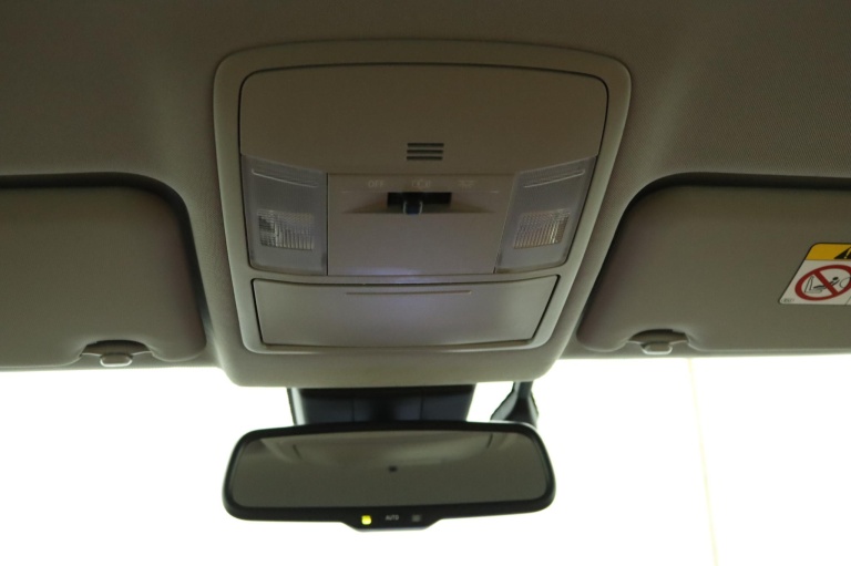 Toyota RAV4 - 2.5 Hybrid AWD Executive Business 33