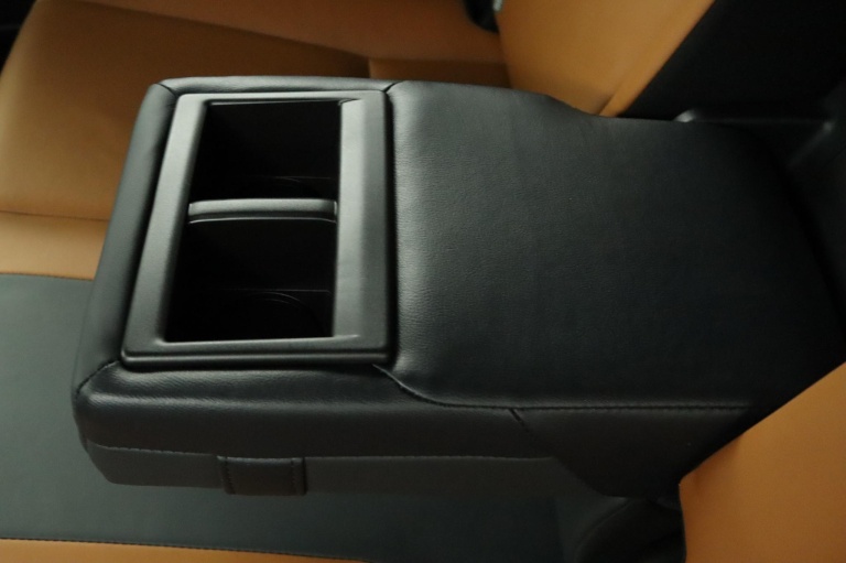 Toyota RAV4 - 2.5 Hybrid AWD Executive Business 42