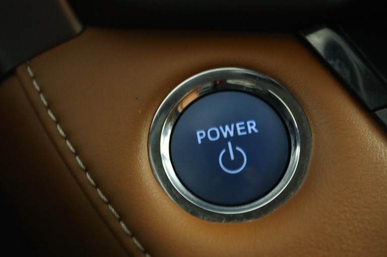 Toyota RAV4 - 2.5 Hybrid AWD Executive Business 50