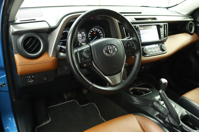 Toyota RAV4 - 2.5 Hybrid AWD Executive Business 73