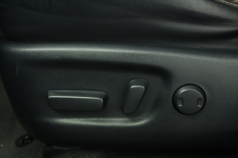 Toyota RAV4 - 2.5 Hybrid AWD Executive Business 74