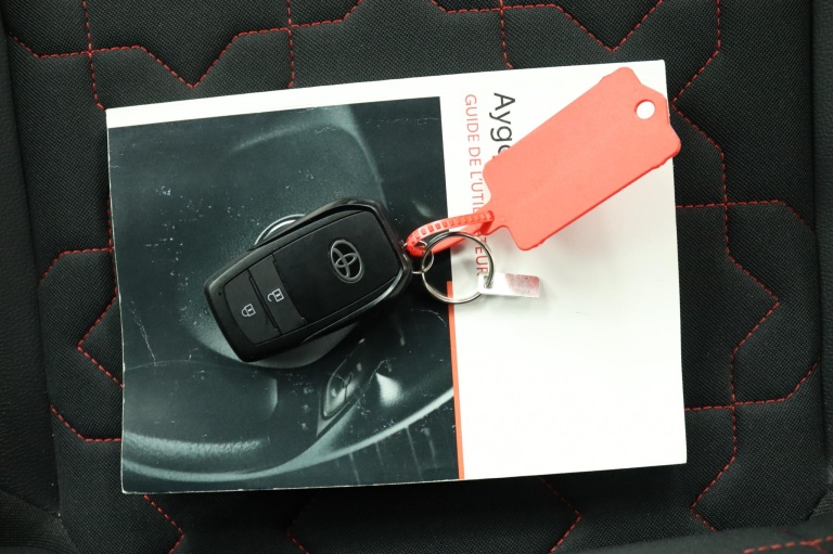 Toyota Aygo X - 1.0 VVT-i S-CVT Envy 11