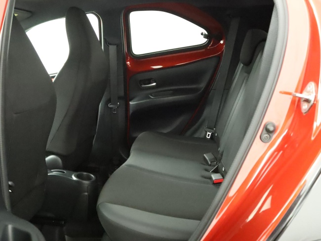 Toyota Aygo X - 1.0 VVT-i S-CVT Envy