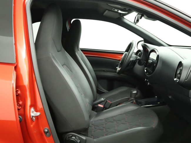 Toyota Aygo X - 1.0 VVT-i S-CVT Envy