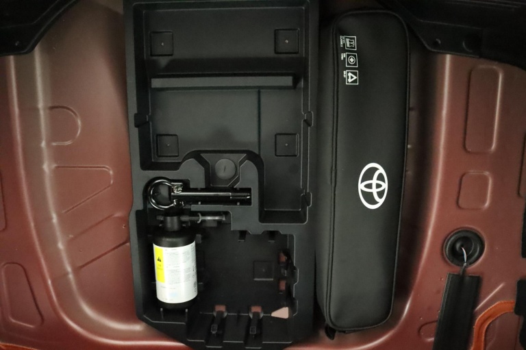 Toyota Aygo X - 1.0 VVT-i S-CVT Envy 34