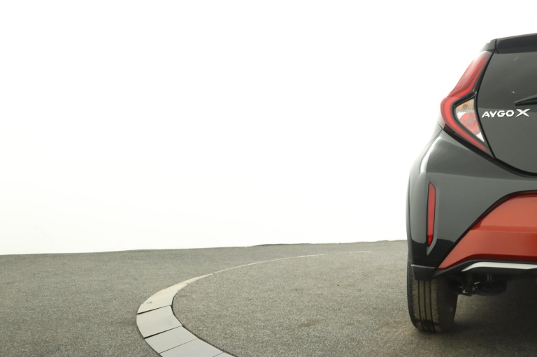 Toyota Aygo X - 1.0 VVT-i S-CVT Envy 41