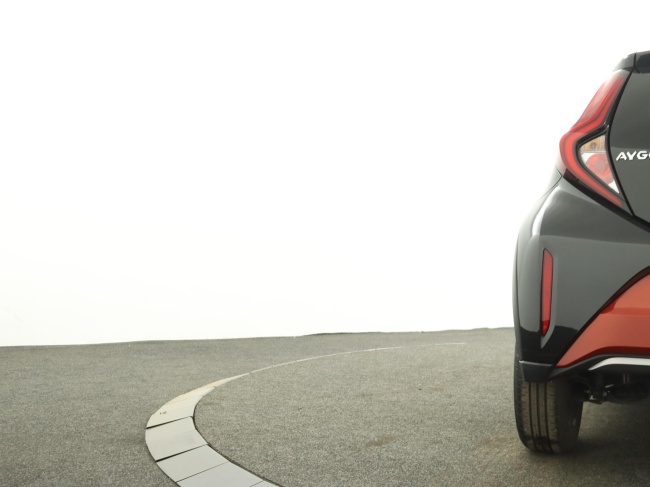 Toyota Aygo X - 1.0 VVT-i S-CVT Envy