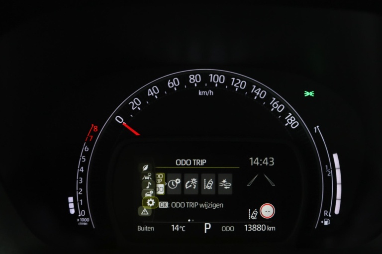 Toyota Aygo X - 1.0 VVT-i S-CVT Envy 52