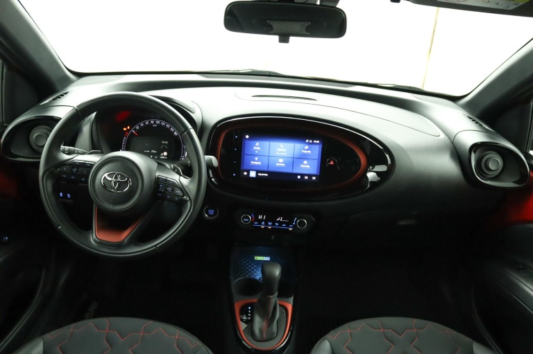 Toyota Aygo X - 1.0 VVT-i S-CVT Envy 63